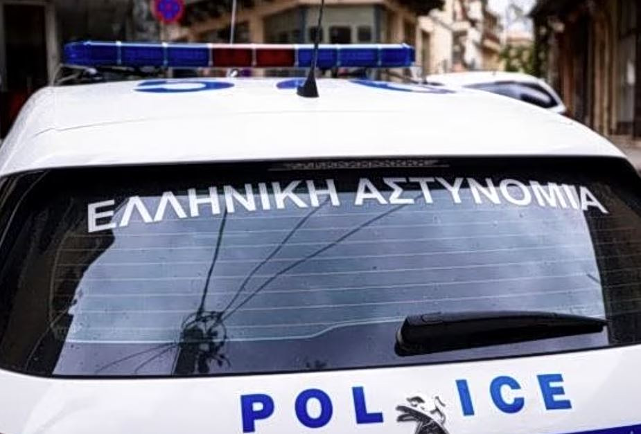 Ηράκλειο: Εντόπισαν 4 τόνους λαθραίων ποτών και 700 φιάλες με αέριο γέλιου