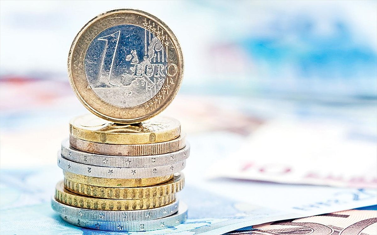 Ασφαλιστικές εισφορές: Το σχέδιο για το νέο ψαλίδι από το 2027