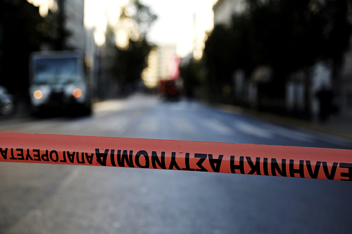 Αμαλιάδα: Δύο συλλήψεις για έκρηξη και εμπρησμό σε είσοδο πολυκατοικίας τα ξημερώματα