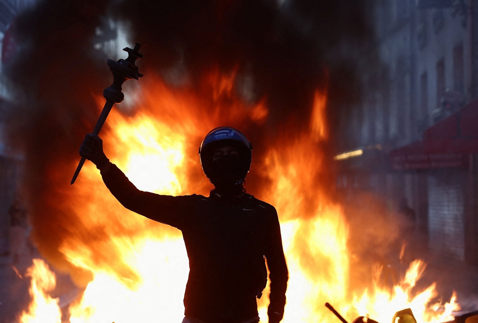 Μαθητικές διαμαρτυρίες, επεισόδια και ανισότητες δοκιμάζουν τη Γαλλία