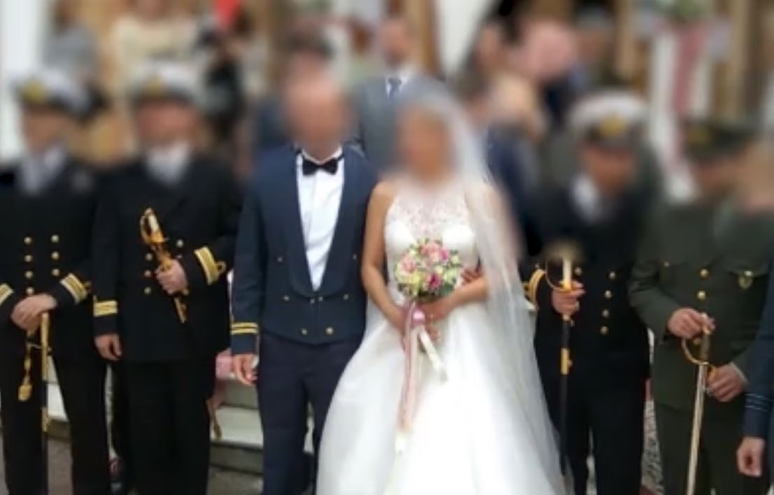 Ο 41χρονος στρατιωτικός γιατρός περιγράφει τις δηλητηριάσεις που αποδίδει στην πρώην σύζυγό του